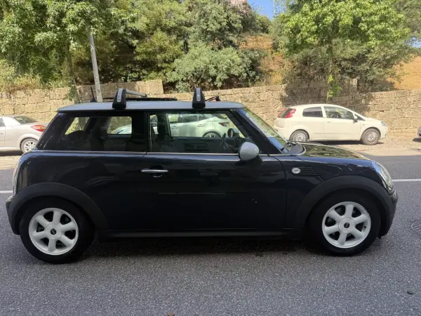 MINI Cooper 2008 - 7450 EUR, 99000 km - AUTO.MOTO.pt - 99000km - foto 7 de 15