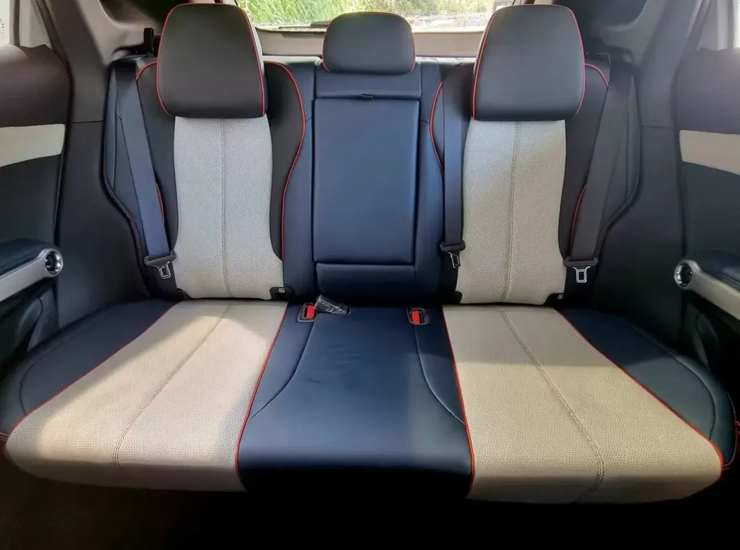 BYD Atto 3 2023 - 26500 EUR, 31000 km - AUTO.MOTO.pt - 31000km - foto 11 de 15