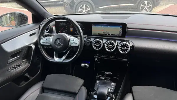 Mercedes-Benz CLA 200 2020 - 24990 EUR, 199000 km - AUTO.MOTO.pt - 199000km - foto 30 de 39