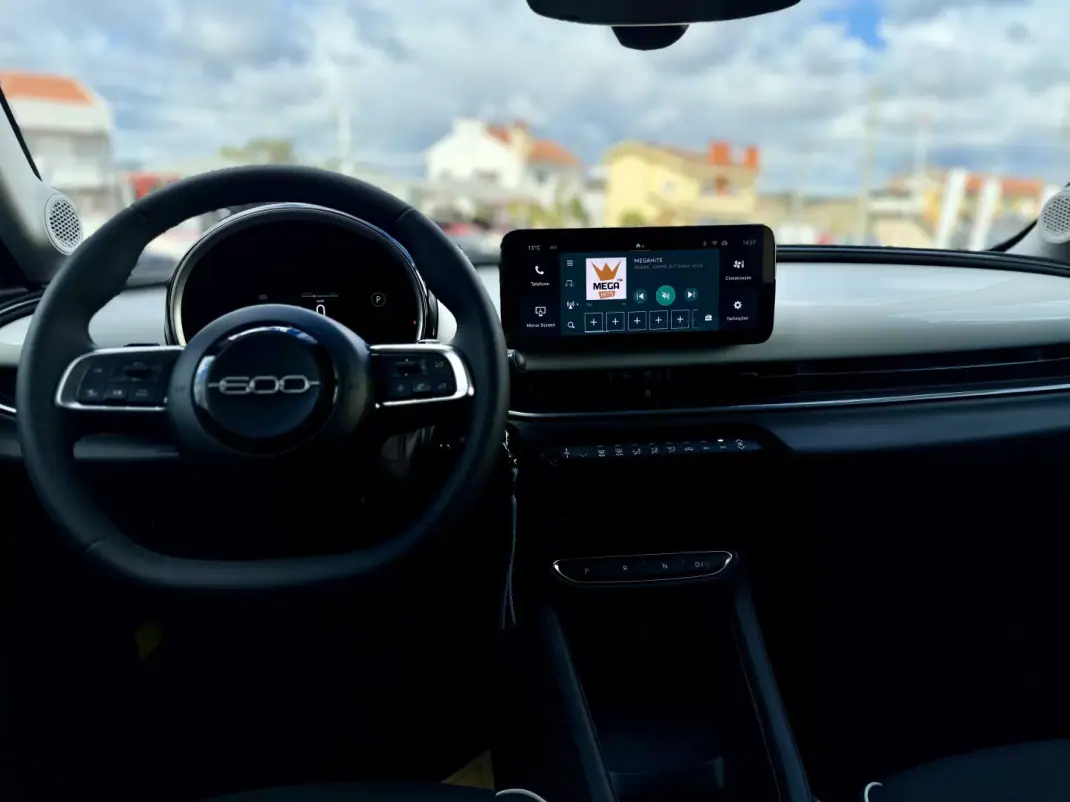 Fiat 600 2025 - 20950 EUR, 6000 km - AUTO.MOTO.pt - 6000km - foto 15 de 31