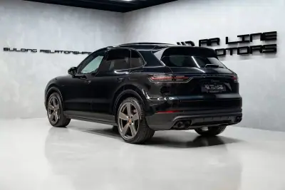 Porsche Cayenne 2023 - 89950 EUR, 40000 km - AUTO.MOTO.pt - 40000km - foto 9 de 59