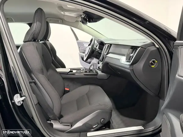Volvo V60 2021 - 25990 EUR, 82125 km - AUTO.MOTO.pt - 82125km - foto 32 de 51