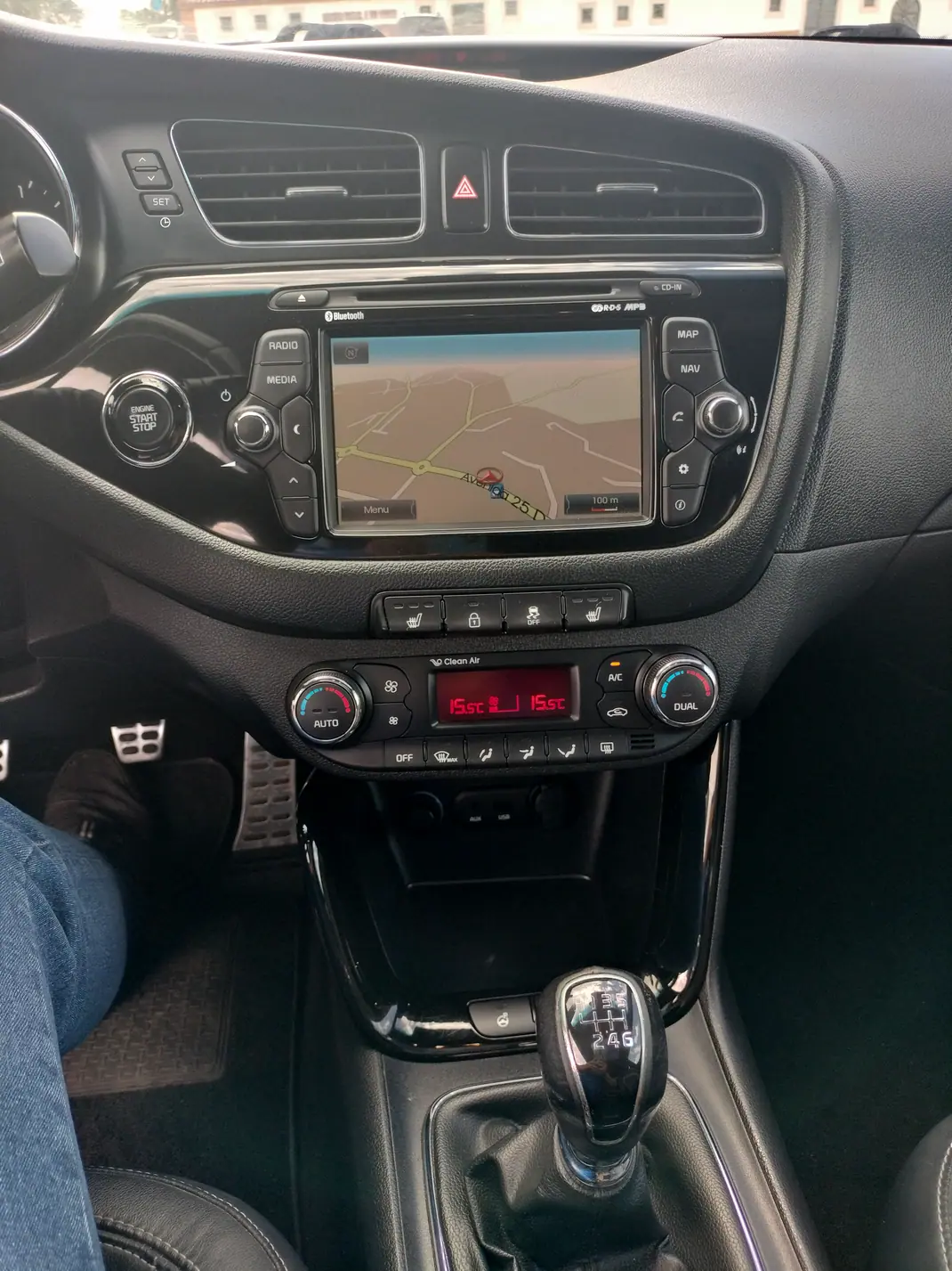 Kia ProCeed 2013 - 7500 EUR, 237000 km - AUTO.MOTO.pt - 237000km - foto 6 de 12