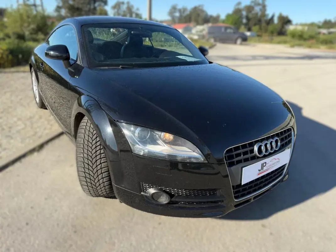 Audi TT Coupé 2006 - 13990 EUR, 176994 km - AUTO.MOTO.pt - 176994km - foto 3 de 18