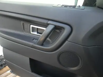 Land Rover Discovery Sport 2016 - 18750 EUR, 220000 km - AUTO.MOTO.pt - 220000km - foto 27 de 30