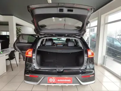 Kia Niro 2019 - 17250 EUR, 51300 km - AUTO.MOTO.pt - 51300km - foto 15 de 34