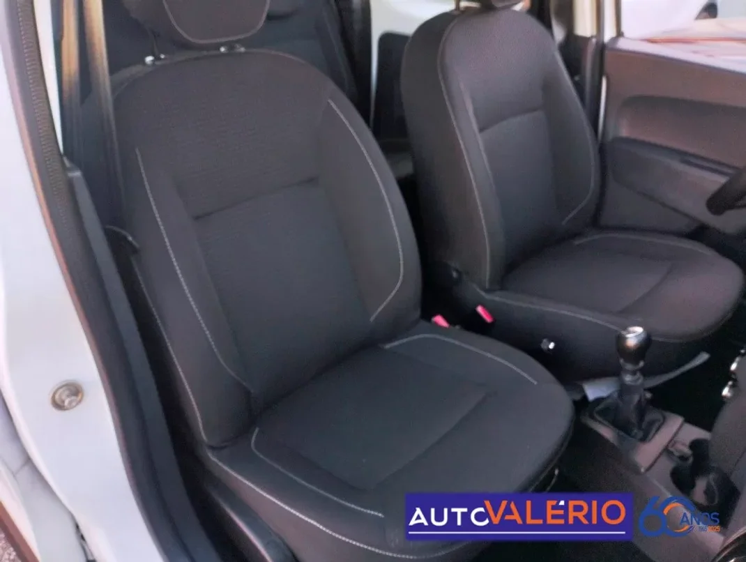 Dacia Dokker 2020 - 17950 EUR, 37215 km - AUTO.MOTO.pt - 37215km - foto 22 de 29