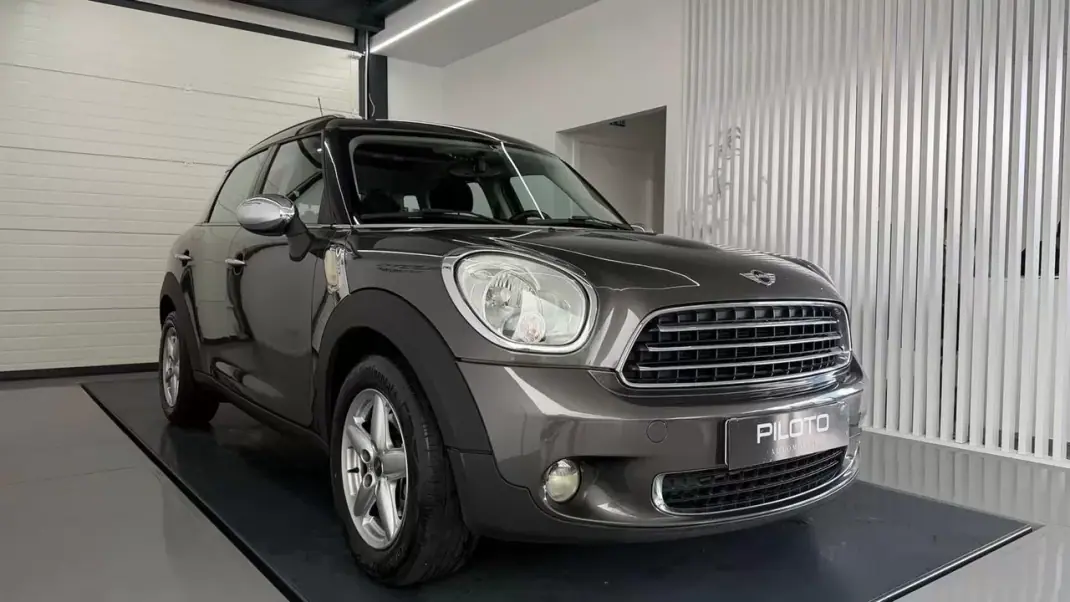 MINI Countryman 2010 - 10980 EUR, 187041 km - AUTO.MOTO.pt - 187041km - foto 4 de 28