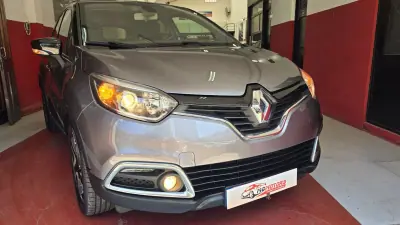 Renault Captur 2016 - 10490 EUR, 58907 km - AUTO.MOTO.pt - 58907km - foto 2 de 46