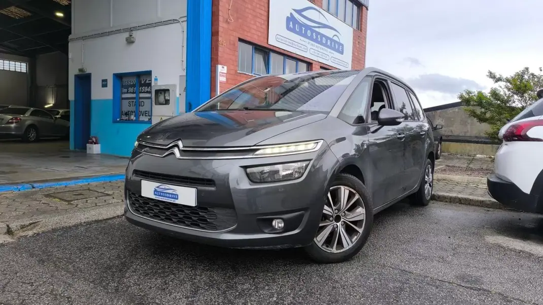 Citroën C4 Grand Picasso 2015 - 11400 EUR, 169000 km - AUTO.MOTO.pt - 169000km - foto 8 de 15