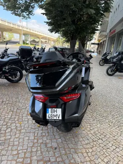 Honda Gold Wing 2024 - 33550 EUR, 21250 km - AUTO.MOTO.pt - 21250km - foto 2 de 8