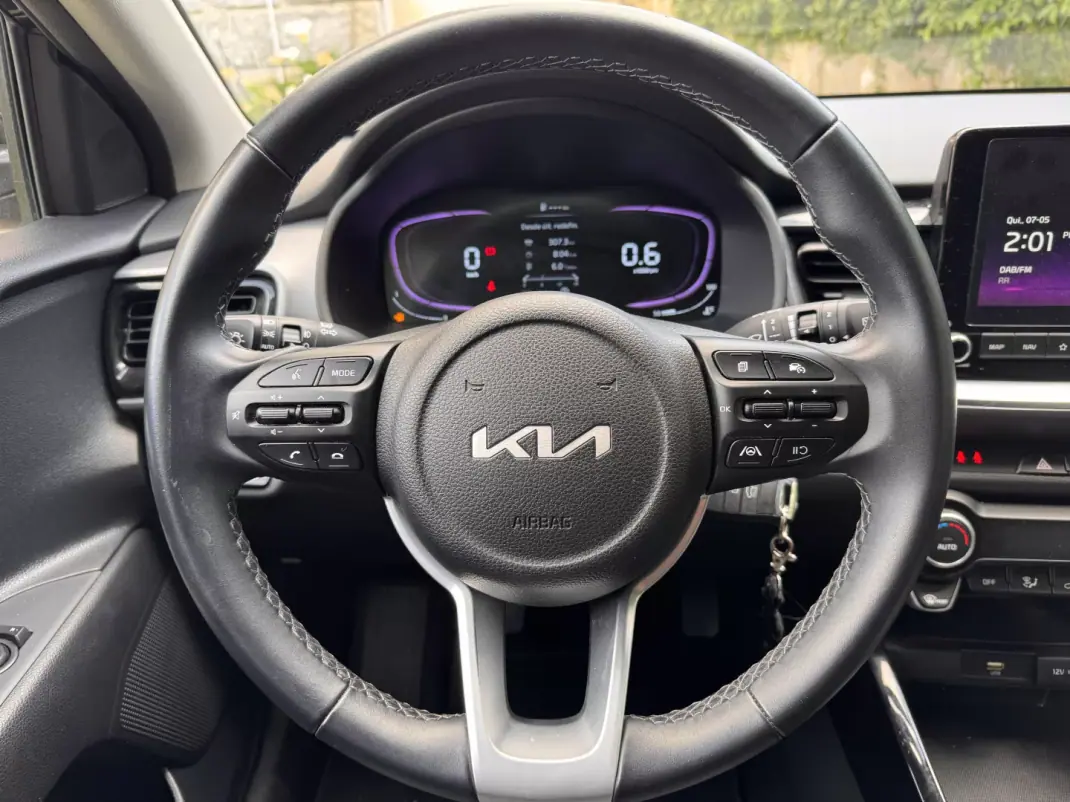 Kia Stonic 2025 - 16990 EUR, 23503 km - AUTO.MOTO.pt - 23503km - foto 11 de 23