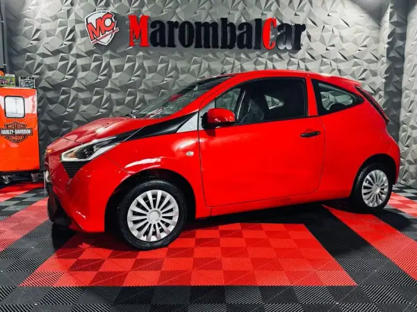 Toyota Aygo 2019 - 10750 EUR, 126299 km - AUTO.MOTO.pt - 126299km - foto 13 de 35