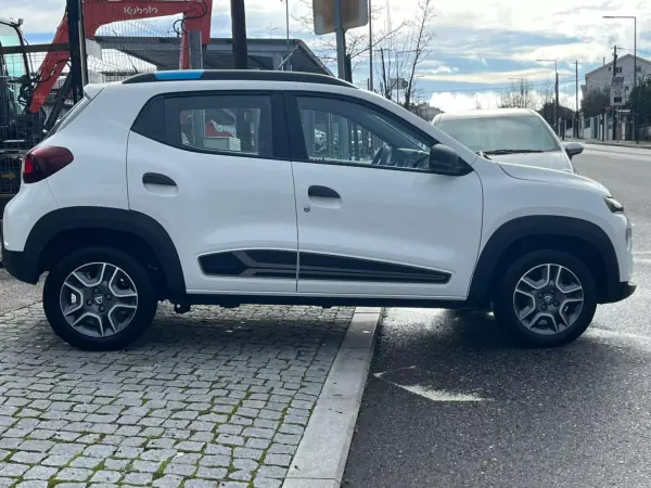 Dacia Spring 2021 - 12900 EUR, 14900 km - AUTO.MOTO.pt - 14900km - foto 11 de 28