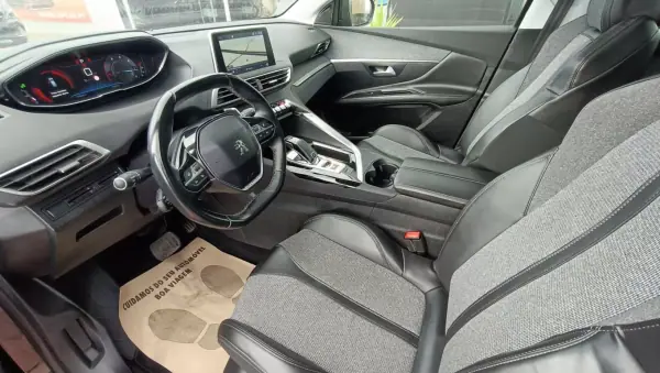 Peugeot 3008 2018 - 20990 EUR, 105000 km - AUTO.MOTO.pt - 105000km - foto 14 de 47