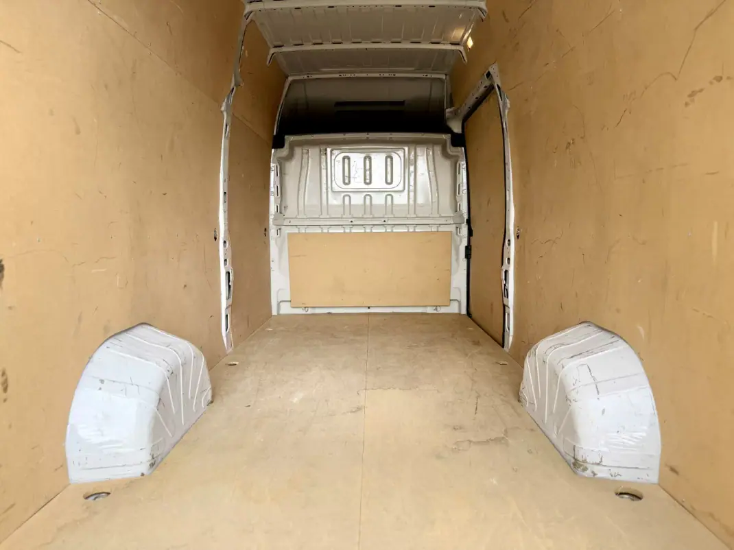 Opel 2023 - 28450 EUR, 75000 km - AUTO.MOTO.pt - 75000km - foto 19 de 20