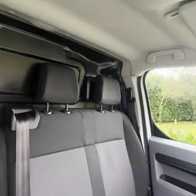 Peugeot Expert 2016 - 12990 EUR, 180000 km - AUTO.MOTO.pt - 180000km - foto 24 de 27