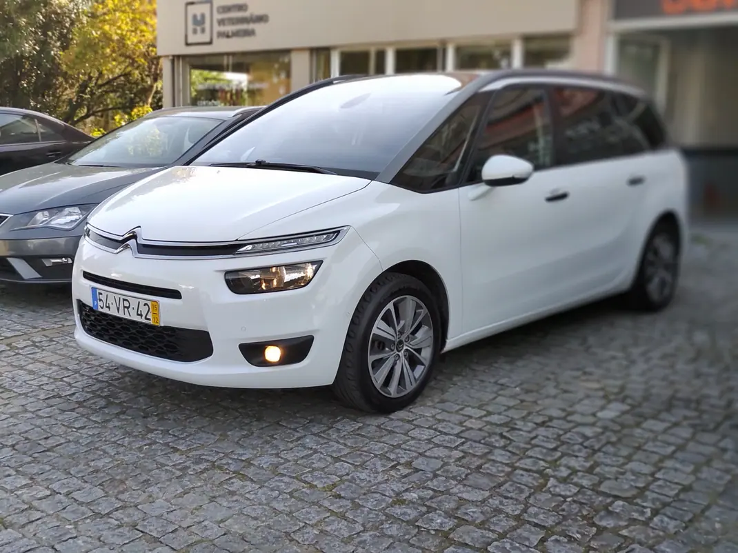 Citroën C4 Grand Picasso 2015 - 10500 EUR, 185000 km - AUTO.MOTO.pt - 185000km - foto 5 de 15