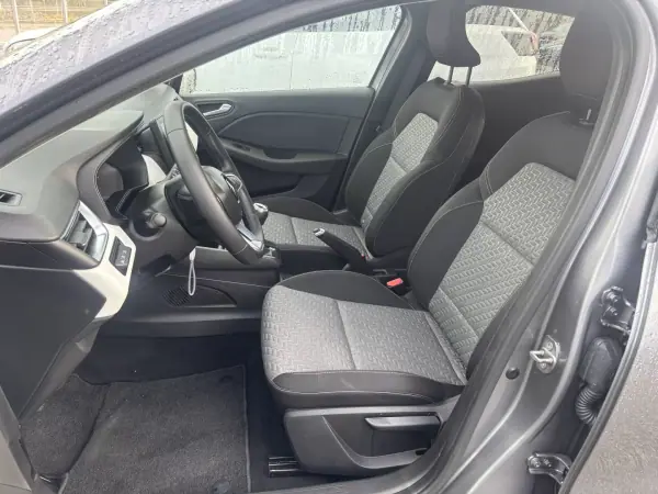 Renault Clio 2023 - 16950 EUR, 44091 km - AUTO.MOTO.pt - 44091km - foto 4 de 10