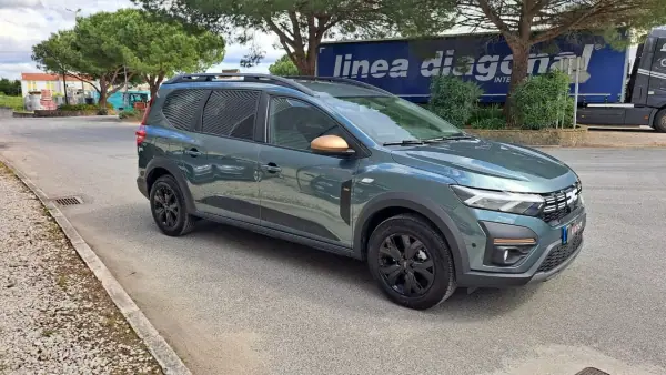 Dacia Jogger 2024 - 20890 EUR, 6203 km - AUTO.MOTO.pt - 6203km - foto 15 de 50