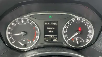 Skoda Octavia Break 2010 - 7500 EUR, 139227 km - AUTO.MOTO.pt - 139227km - foto 15 de 24