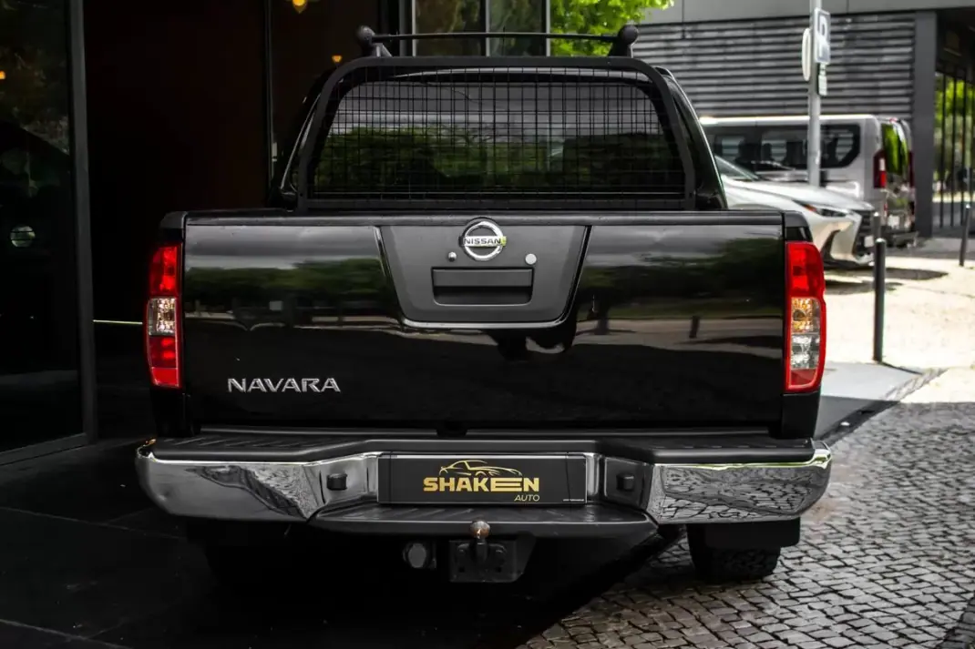 Nissan Navara 2010 - 21450 EUR, 253981 km - AUTO.MOTO.pt - 253981km - foto 7 de 33