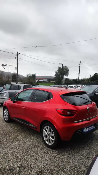 Renault Clio 2019 - 11898 EUR, 116998 km - AUTO.MOTO.pt - 116998km - foto 13 de 14