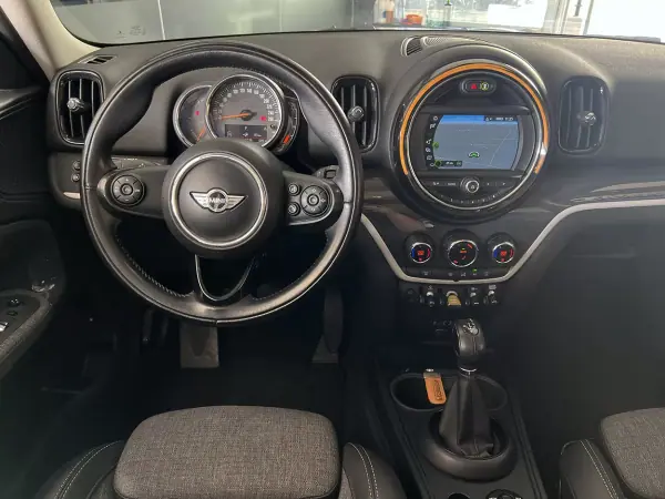 MINI Countryman 2018 - 17800 EUR, 135541 km - AUTO.MOTO.pt - 135541km - foto 9 de 23
