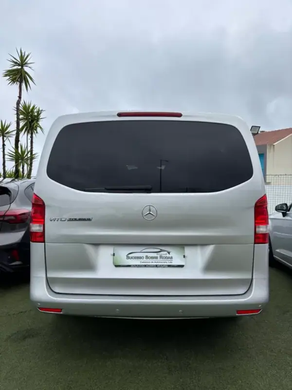 Mercedes-Benz Vito Tourer 2015 - 28490 EUR, 196000 km - AUTO.MOTO.pt - 196000km - foto 4 de 12