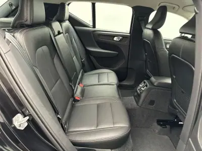 Volvo XC 40 2021 - 27990 EUR, 85029 km - AUTO.MOTO.pt - 85029km - foto 9 de 13