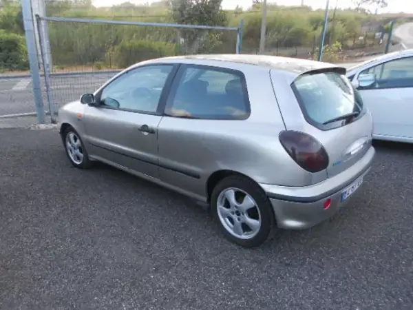 Fiat Bravo 2000 - 2000 EUR, 175051 km - 175051km - foto 4 de 10