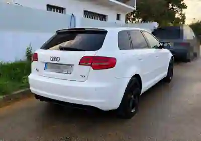 Audi A3 Sportback 2012 - 7500 EUR, 240000 km - foto 4 de 8