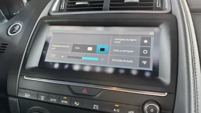 Jaguar E-Pace 2019 - 23900 EUR, 164000 km - AUTO.MOTO.pt - 164000km - foto 49 de 64
