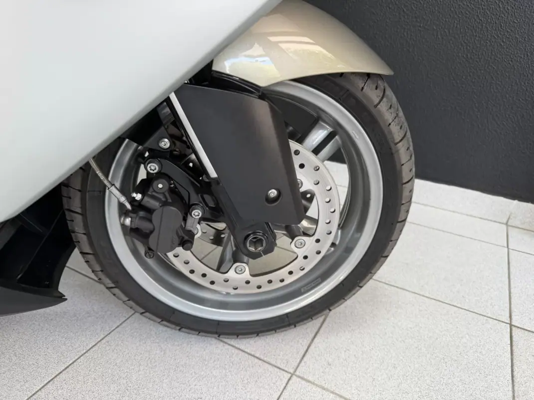 BMW C 650 GT 2012 - 5500 EUR, 31823 km - 31823km - foto 17 de 22