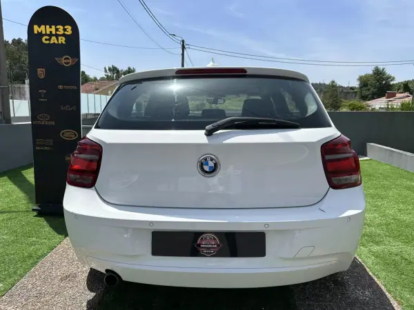 BMW 118 2015 - 16000 EUR, 220000 km - AUTO.MOTO.pt - 220000km - foto 10 de 65