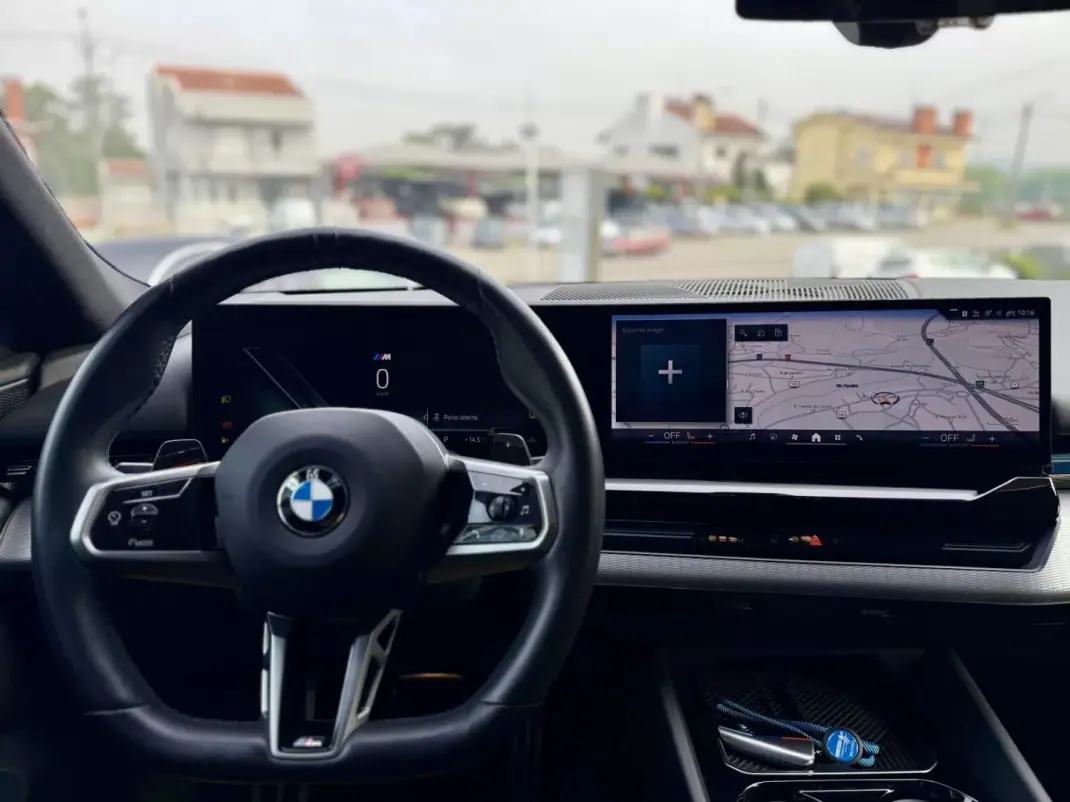 BMW 520 2024 - 52450 EUR, 45000 km - AUTO.MOTO.pt - 45000km - foto 16 de 27