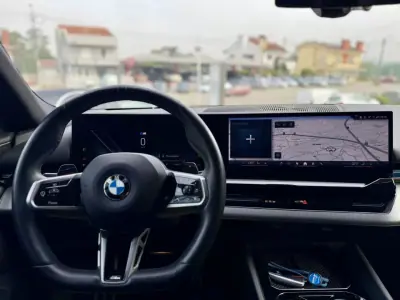 BMW 520 2024 - 52450 EUR, 45000 km - AUTO.MOTO.pt - 45000km - foto 16 de 27