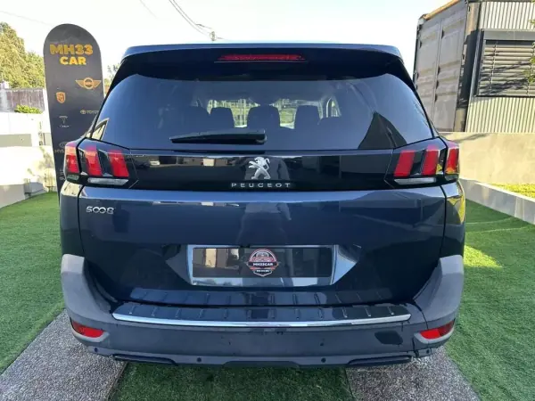 Peugeot 5008 2018 - 14900 EUR, 220000 km - AUTO.MOTO.pt - 220000km - foto 10 de 60