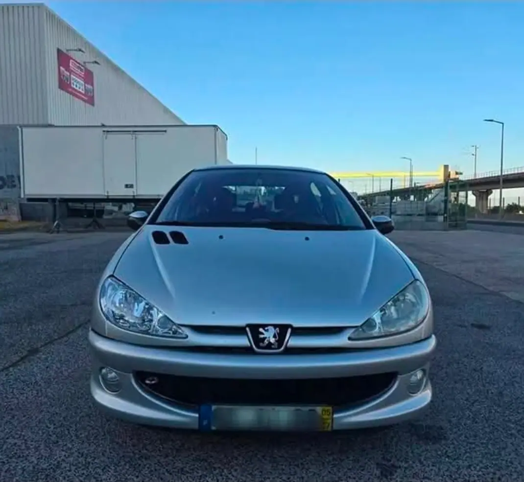 Peugeot 206 2005 - 3500 EUR, 232000 km - AUTO.MOTO.pt - 232000km - foto 2 de 20