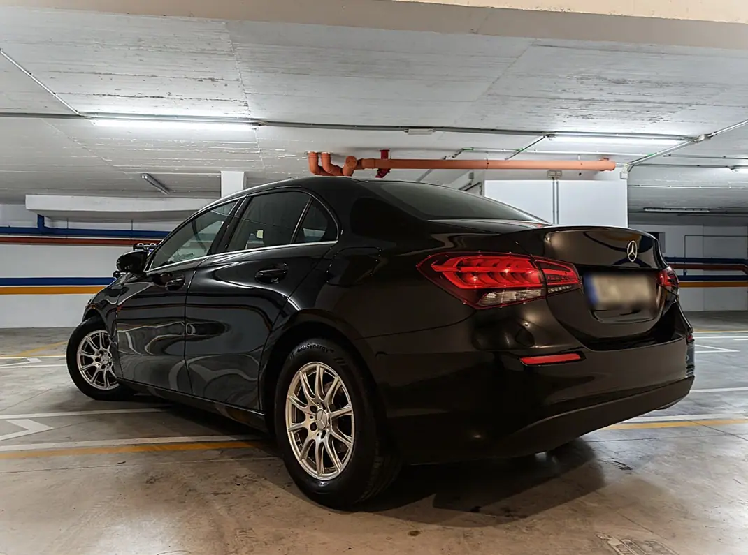Mercedes-Benz A 180 Limousine 2020 - 21500 EUR, 88000 km - AUTO.MOTO.pt - 88000km - foto 7 de 14