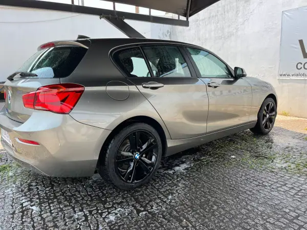 BMW 116 2017 - 15750 EUR, 178705 km - AUTO.MOTO.pt - 178705km - foto 3 de 7