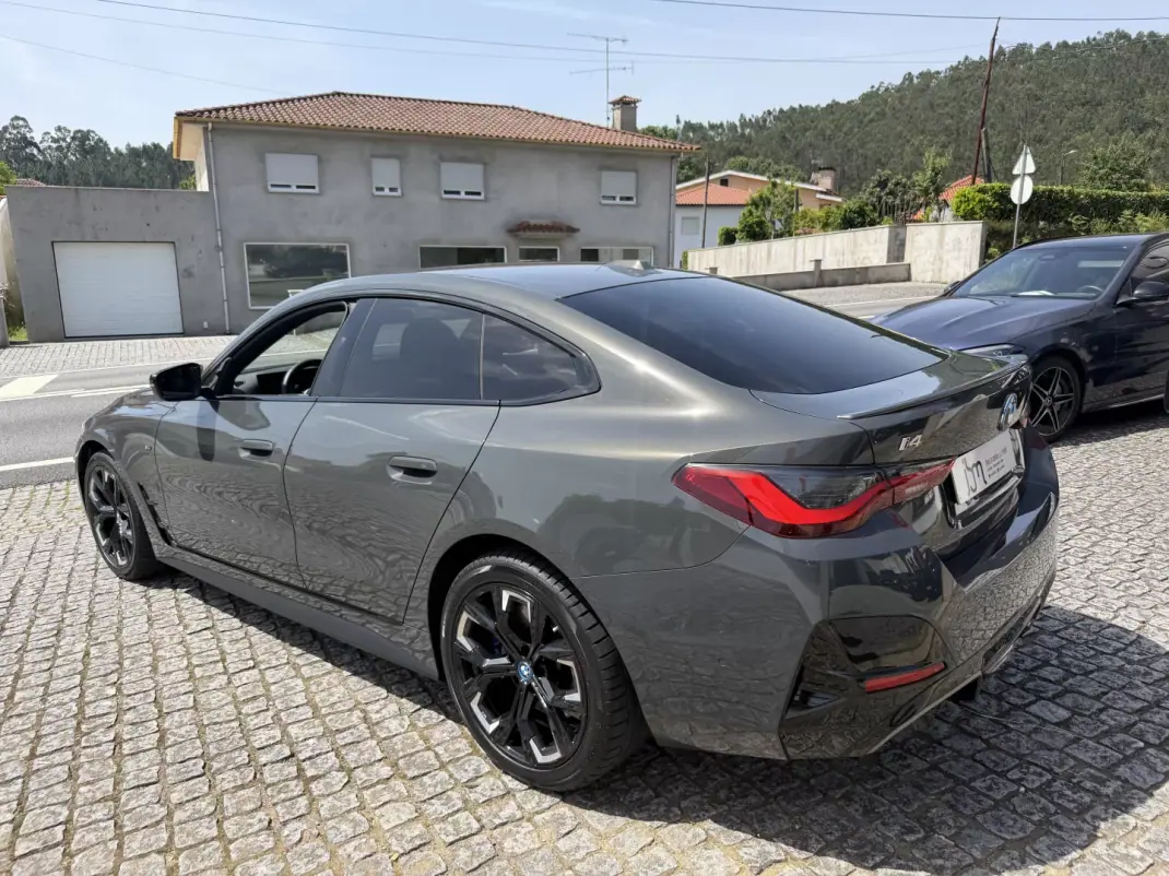 BMW i4 2022 - 39990 EUR, 113254 km - AUTO.MOTO.pt - 113254km - foto 6 de 20
