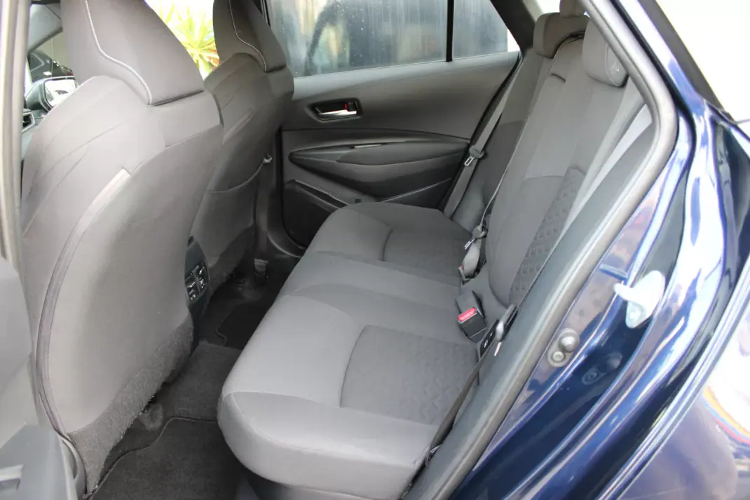 Toyota Corolla Touring Sports 2021 - 21900 EUR, 126096 km - AUTO.MOTO.pt - 126096km - foto 8 de 26