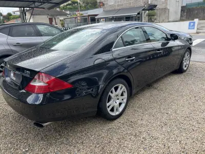 Mercedes-Benz CLS 320 2006 - 17900 EUR, 115600 km - AUTO.MOTO.pt - 115600km - foto 10 de 14