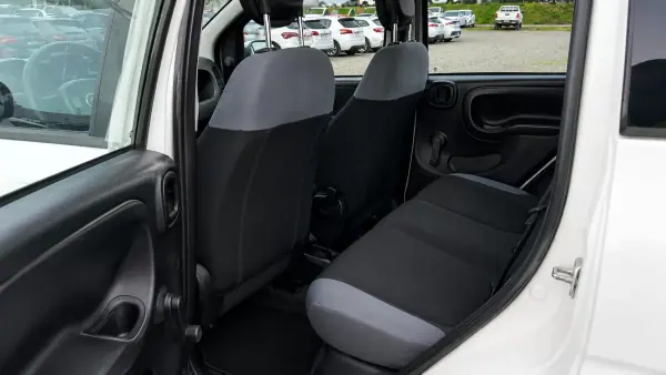 Fiat Panda 2019 - 7750 EUR, 123000 km - AUTO.MOTO.pt - 123000km - foto 7 de 8