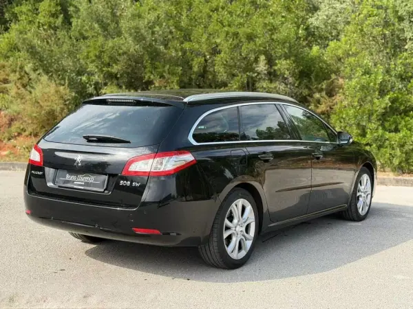 Peugeot 508 SW 2012 - 7900 EUR, 215500 km - AUTO.MOTO.pt - 215500km - foto 11 de 23