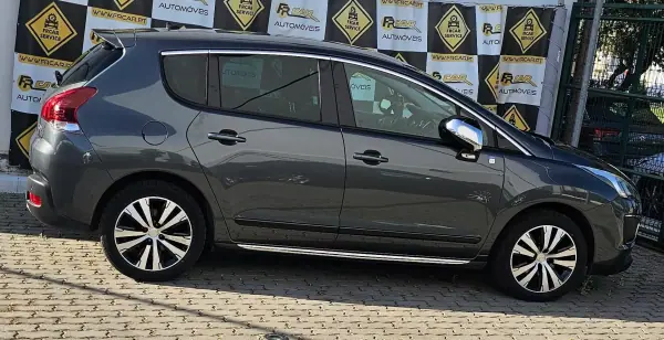 Peugeot 3008 2014 - 14900 EUR, 208000 km - AUTO.MOTO.pt - 208000km - foto 5 de 22