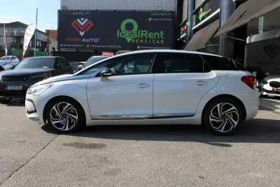 DS DS5 2016 - 14440 EUR, 153500 km - AUTO.MOTO.pt - 153500km - foto 20 de 34