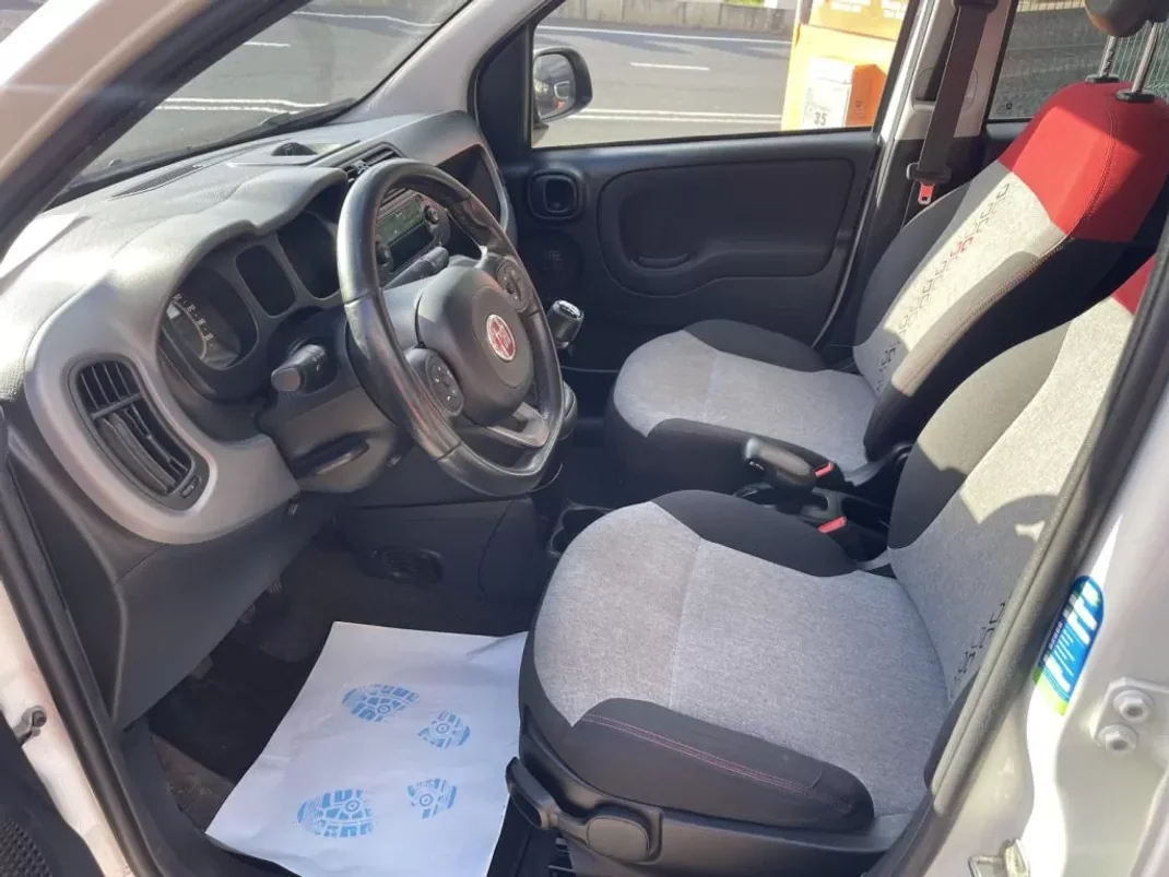 Fiat Panda 2018 - 8950 EUR, 104706 km - AUTO.MOTO.pt - 104706km - foto 8 de 11
