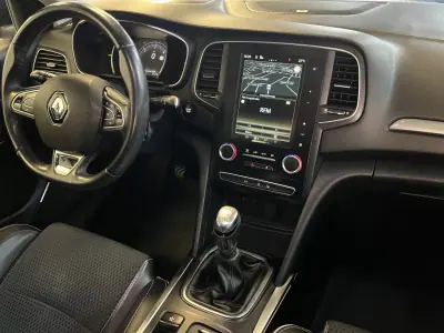 Renault Mégane Sport Tourer 2016 - 13990 EUR, 115000 km - AUTO.MOTO.pt - 115000km - foto 19 de 57